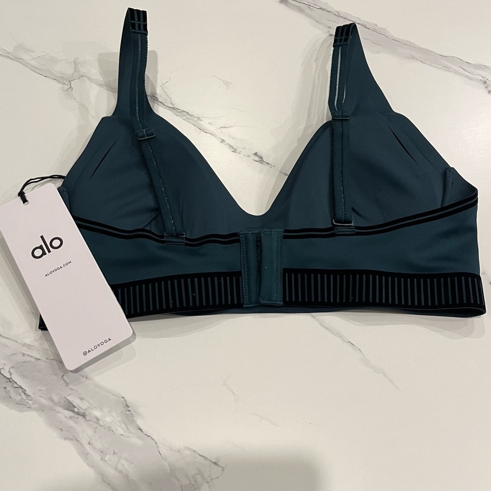 NWT Alo Airlift Line Up Bra - Midnight Green - Picture 9 of 9